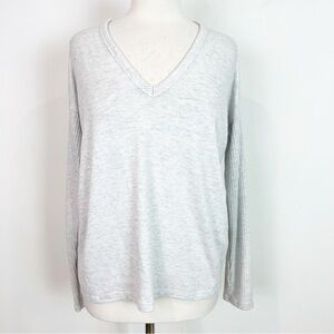 RAG & BONE LIGHT GRAY RIBBED SLEEVE V-NECK SHIRT WOMENS SZ LARGE